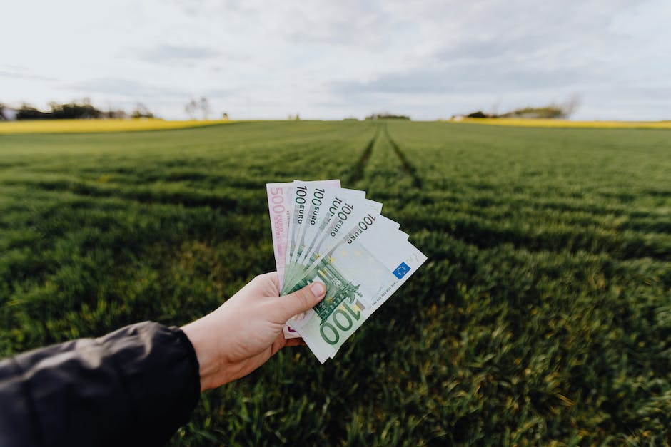  Wann kommt das Bürgergeld aufs Konto? Debatte über die Einführung des Bürgergelds